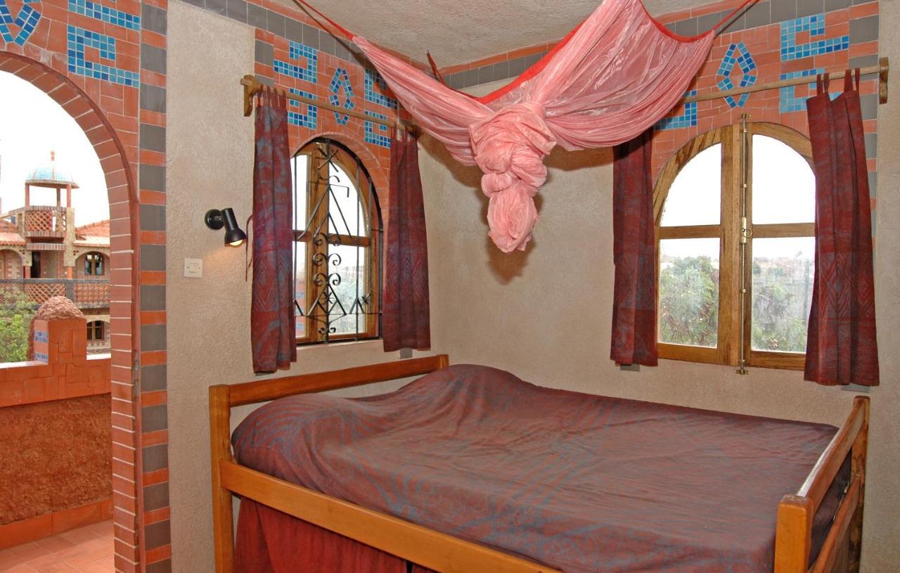 Sobo Bade Hotel Toubab Dialaw Exterior photo