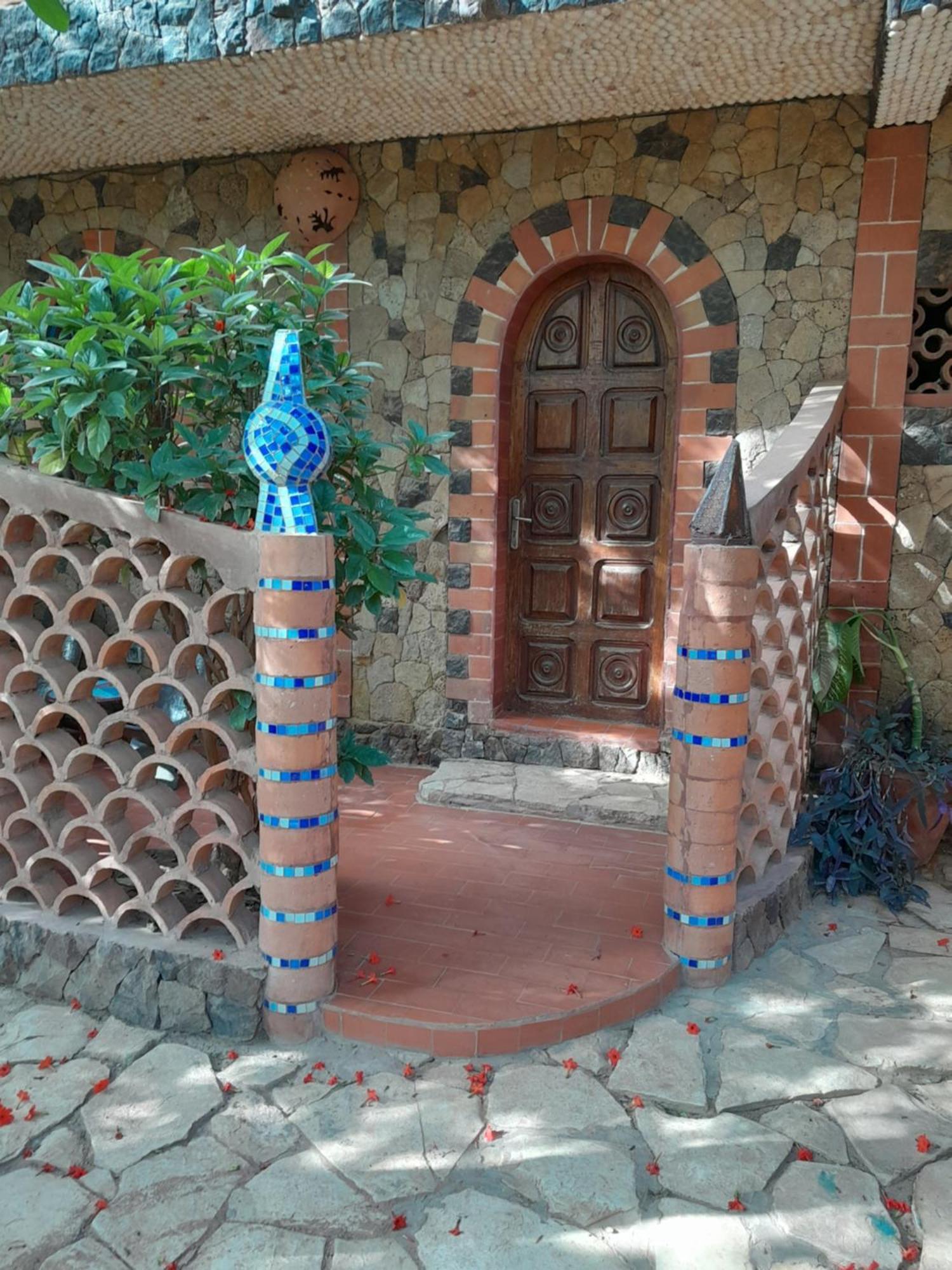 Sobo Bade Hotel Toubab Dialaw Exterior photo